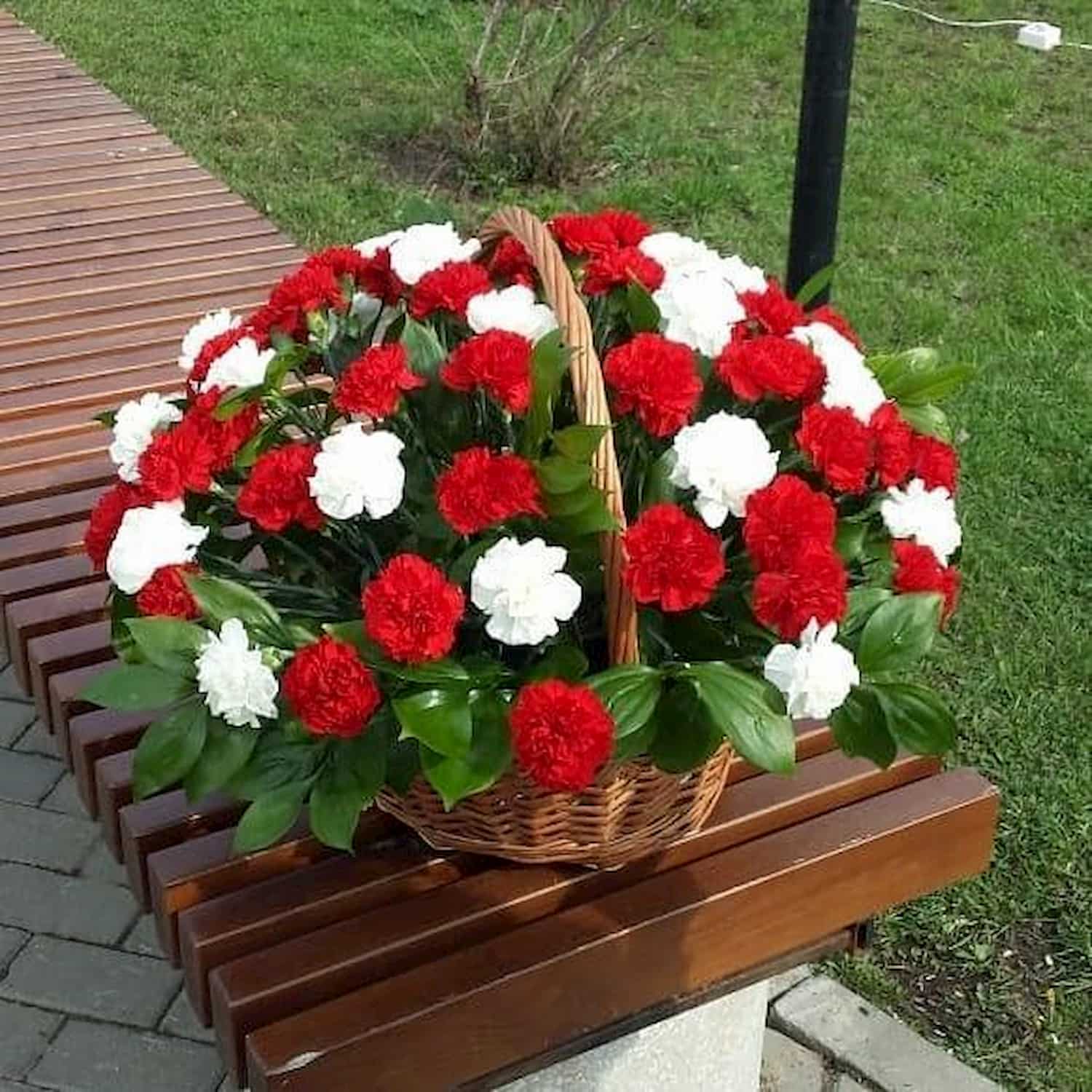 Купить ритуальные корзины на похороны