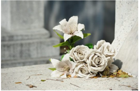 Цветы на похороны женщины