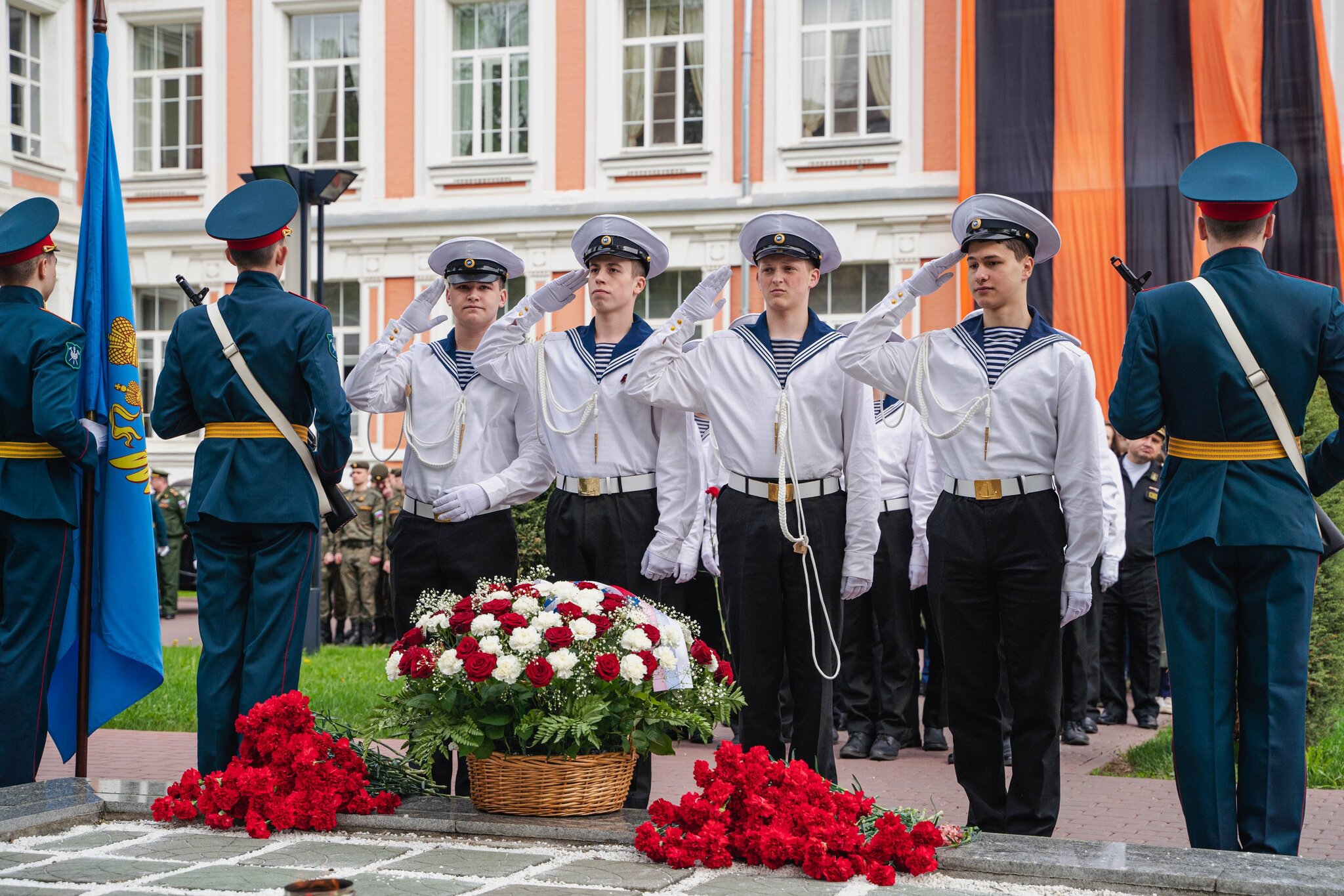 Торжественное шествие Российского университета транспорта (МИИТ) в честь павших героев во времена Великой Отечественной войны