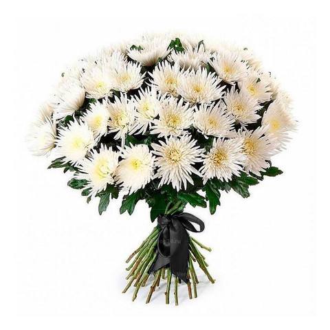 Букет из живых белых хризантемы