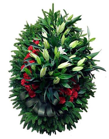 Венок из живых цветов гвоздики и лилии