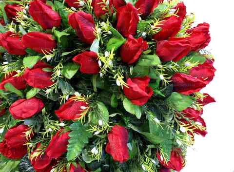 Венок из искусственных цветов розы, гипсофилы. салал, мальвы