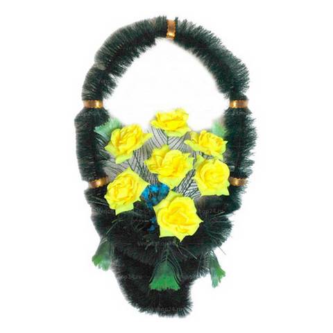 Корзина из искусственных желтых роз