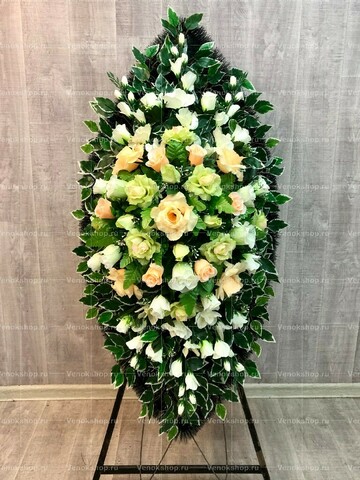 foto-venok-iz-iskusstvennuh-cvetov