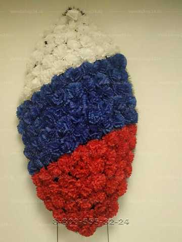 Венок из искусственных цветов розы, гвоздики