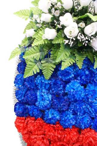 Венок из искусственных цветов розы, гвоздики