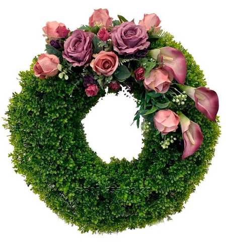 Венок из искусственных цветов розы, каллы, хвоя