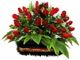 Траурная корзина из искусственных цветов "Лукошко" №2