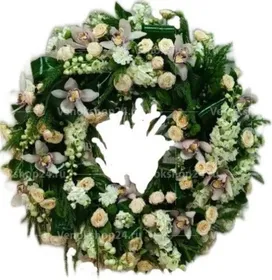 Круг из живых цветов №19