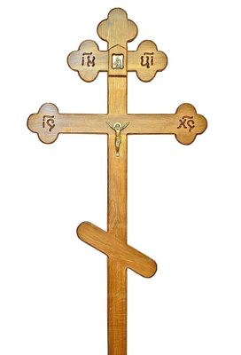 Крест дубовый с распятием "Трилистник"